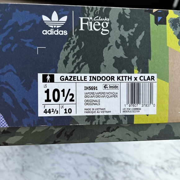 M 10.5 Ronnie Fieg x Clarks x 8th St Adidas Gazelle - Picture 15 of 15